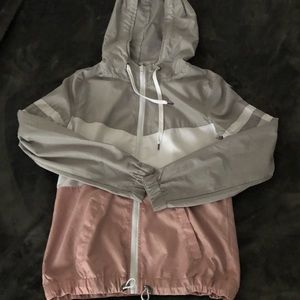 ZUMIEZ WOMENS WINDBREAKER